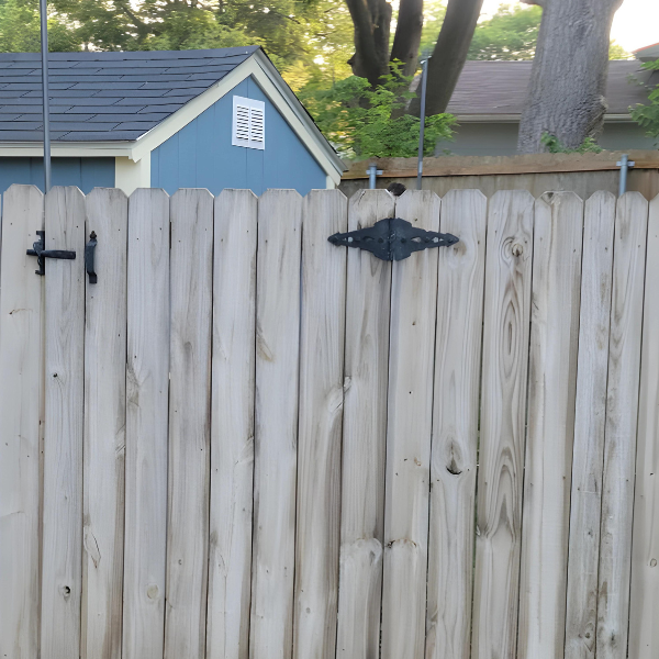 IntExPros Des Moines Contractors fence after